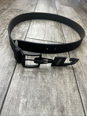 BOSS Black Leather Men's Belt with Branded Matte Buckle NWT